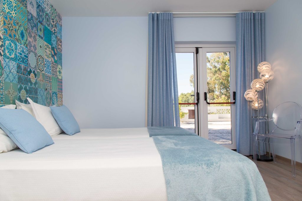 quarto-azulejos-aires-da-serra-2-scaled