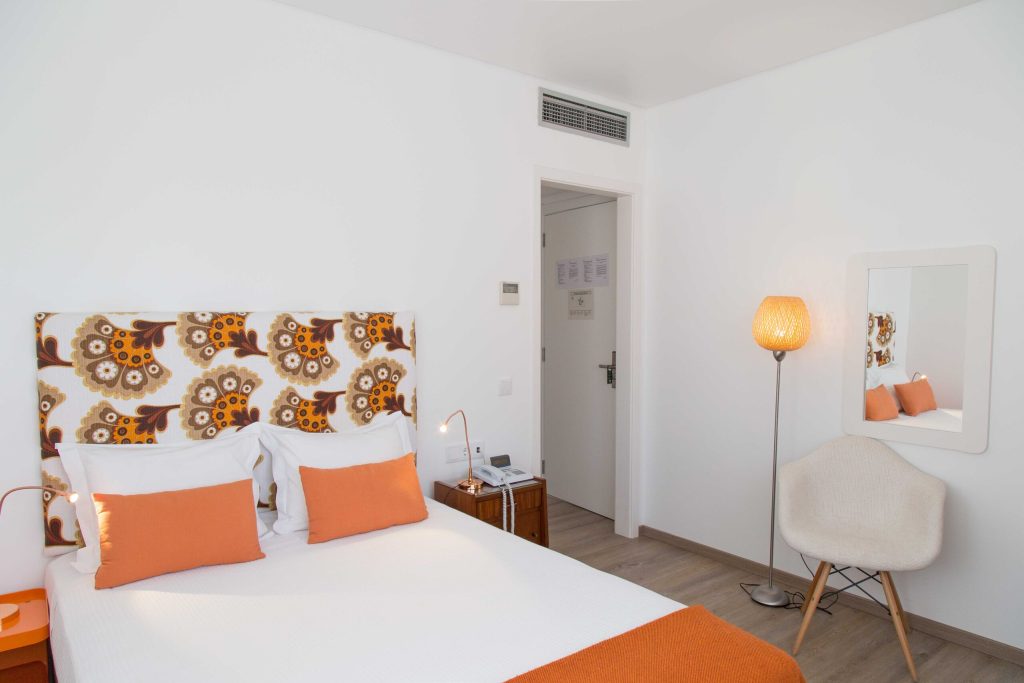 quarto-flores-aires-da-serra-1-scaled